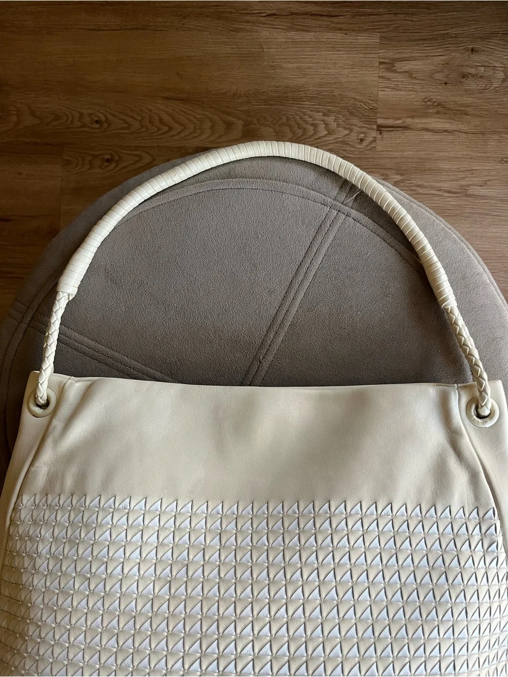 Bottega Veneta Cervo Intrecciato Large Hobo 173187 Pergamena Authenticated